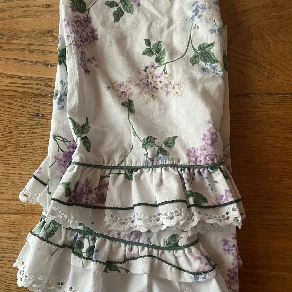 Set of 2 Vintage Waverly Lilac Floral Fabric White Eyelet Ruffle Standard Queen